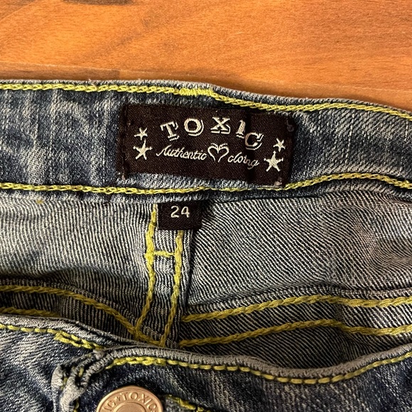 Toxic Bootcut Jeans - Picture 5 of 8
